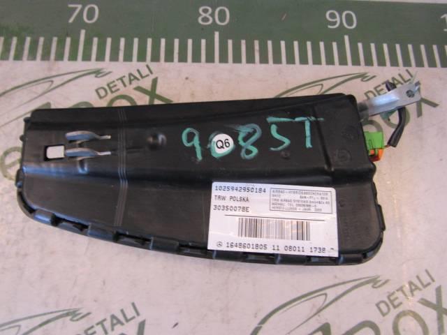 Подушка безопасности боковая (в сиденье)