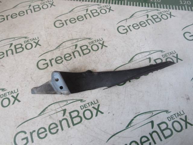Молдинг лобового стекла