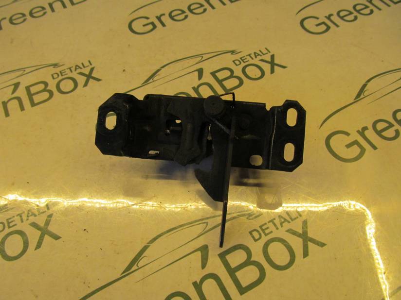 Замок капота