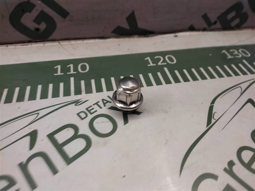 Гайка колесная 